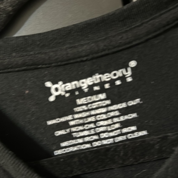 Orangetheory top - Picture 3 of 3